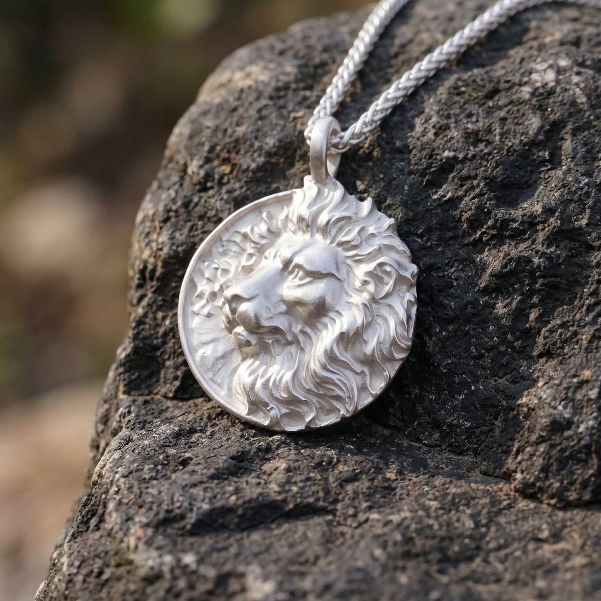 925 Sterling Silver Lion Head Medallion Pendant Embodiment Of Fearless Inner Courage