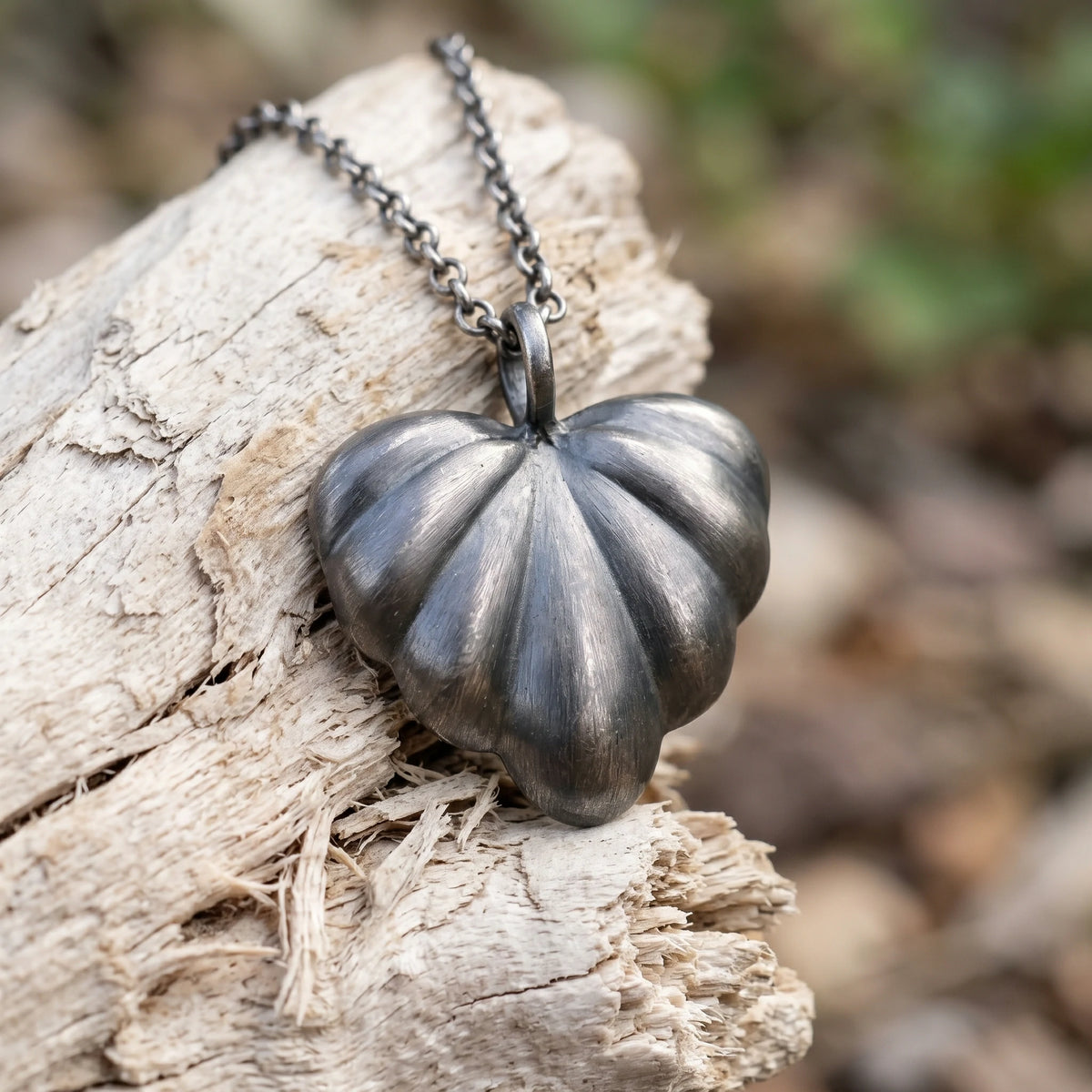 925 Sterling Silver Fluted Heart Pendant Delivering Fluid Grace And Modern Warmth