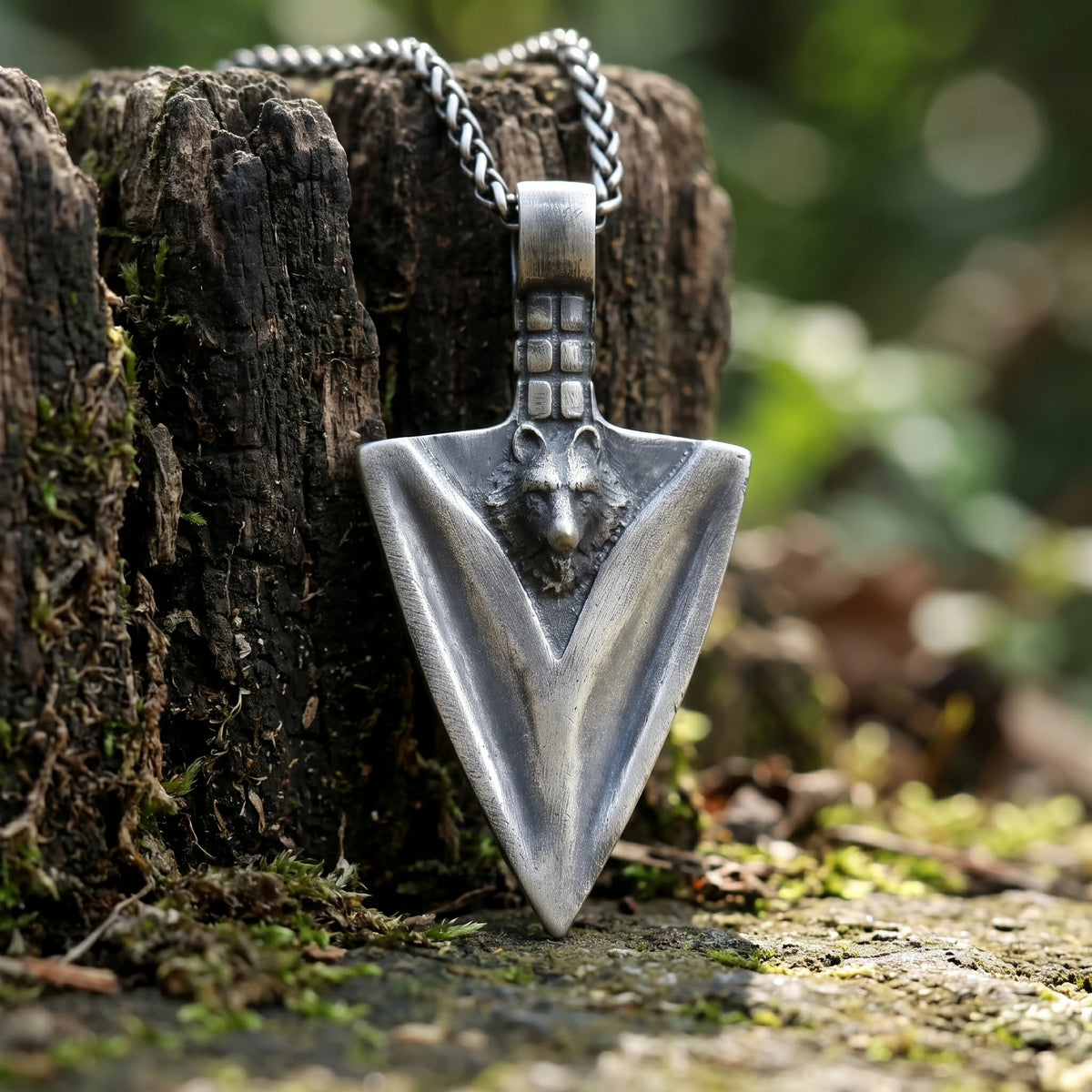 925 Sterling Silver Wolf Arrowhead Pendant Embodiment Of Wild Instinct And Fierce Focus