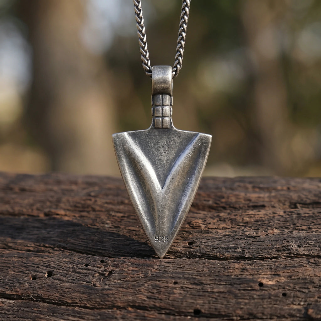 925 Sterling Silver Wolf Arrowhead Pendant Embodiment Of Wild Instinct And Fierce Focus