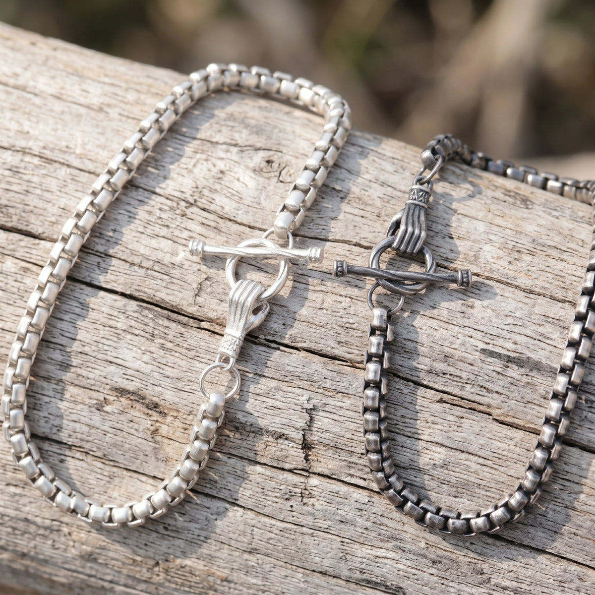 925 Sterling Silver Round Box Chain Bracelet With Sculpted Hand Toggle Clasp
