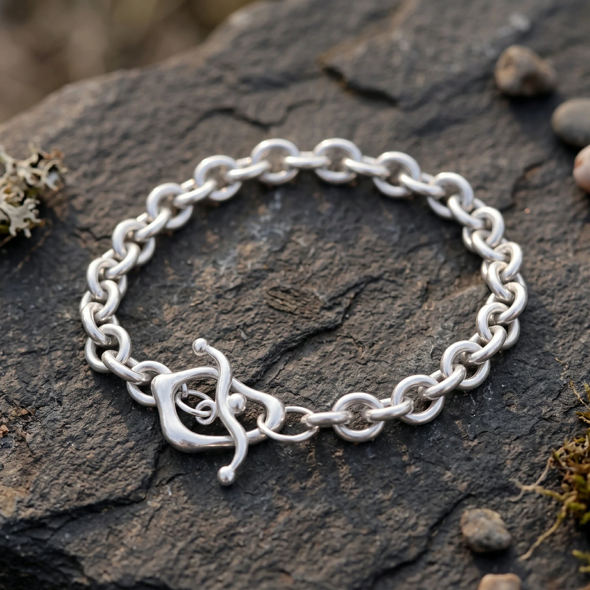 925 Sterling Silver Rolo Chain Bracelet With Artisanal Toggle Clasp For Daily Style