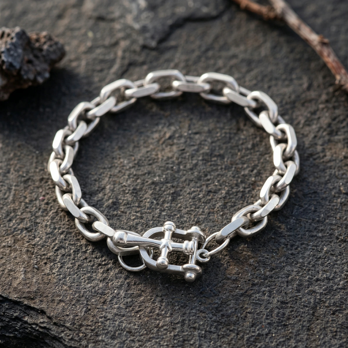 925 Sterling Silver Horseshoe Shackle Crucifix Bar Durable Link Chain Bracelet
