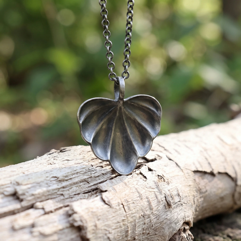 925 Sterling Silver Fluted Heart Pendant Delivering Fluid Grace And Modern Warmth