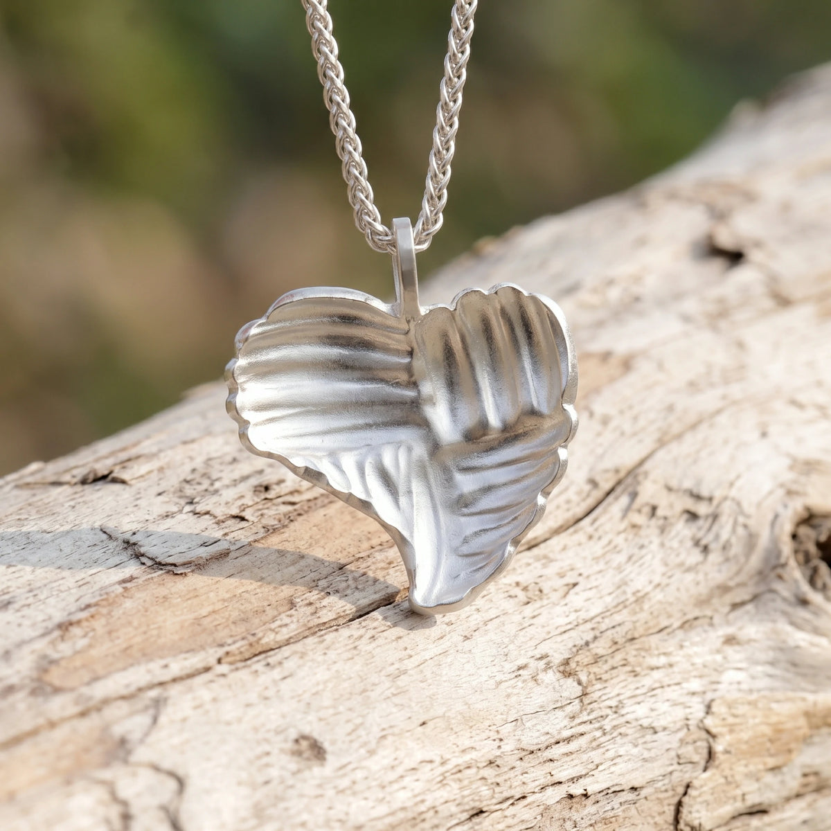925 Sterling Silver Woven Heart Pendant Embracing Modern Love And Timeless Elegance