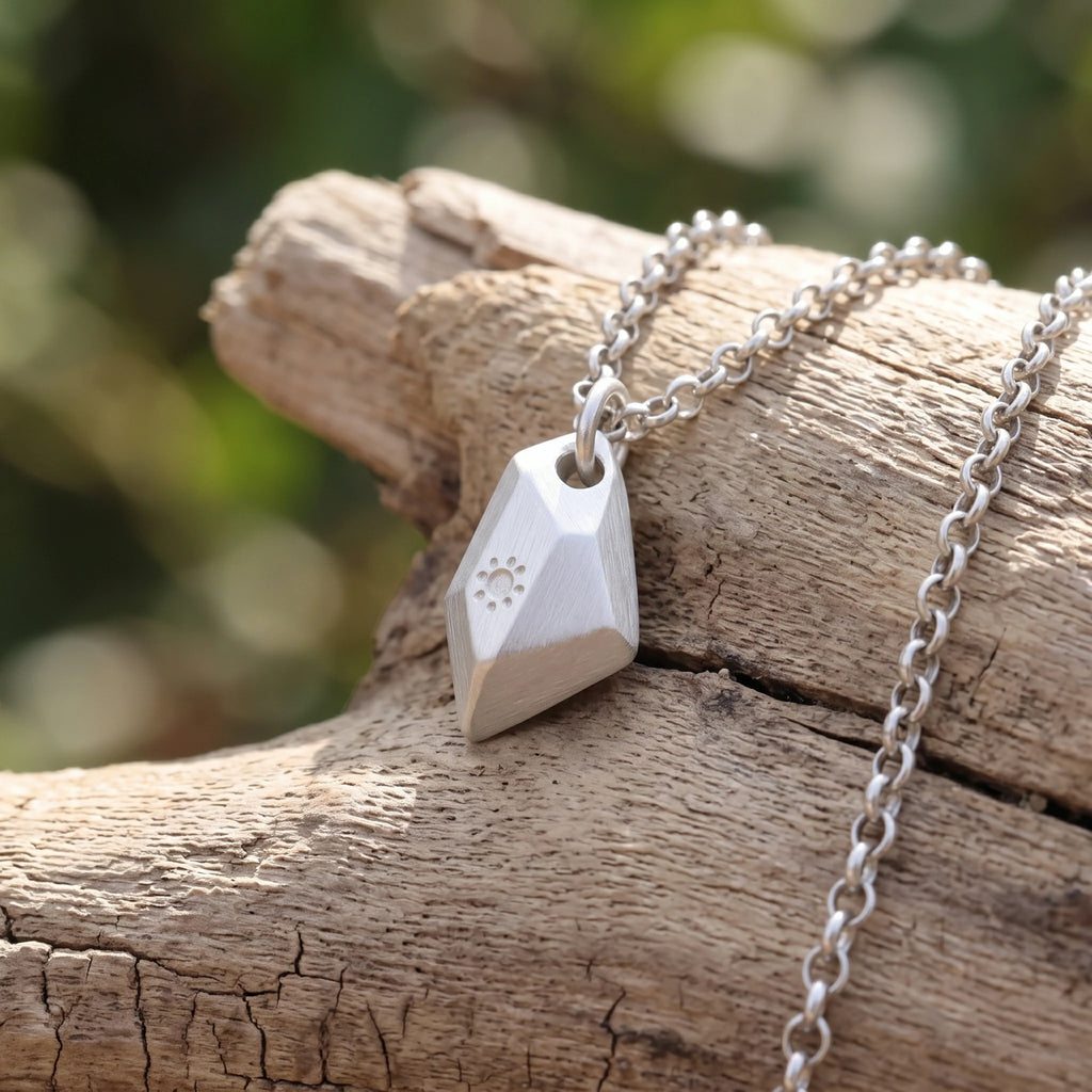 925 Sterling Silver Sun Wishing Stone Pendant Radiant With Solar Energy And Hope
